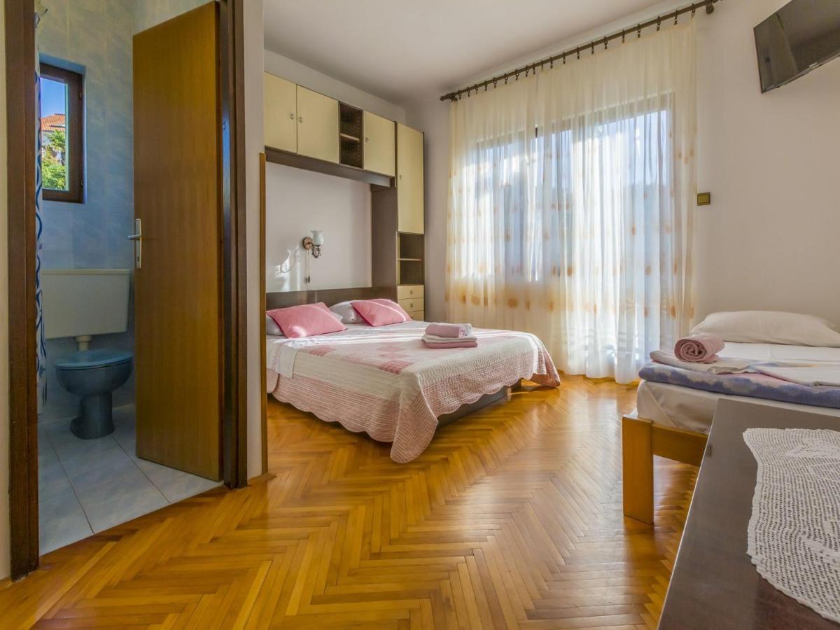 Rooms Zeljka 2 Crikvenica Exterior foto