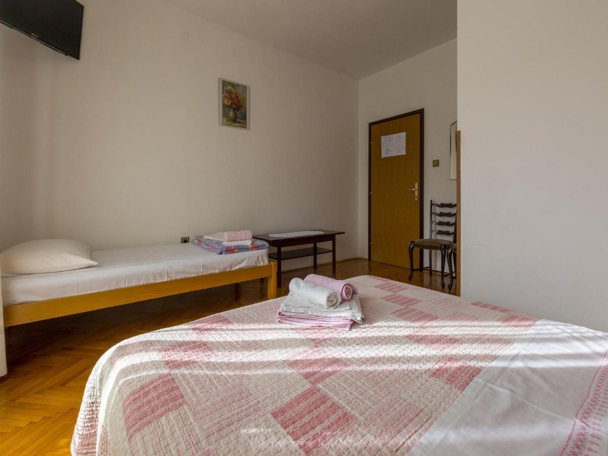 Rooms Zeljka 2 Crikvenica Exterior foto