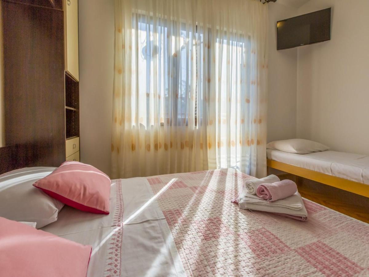 Rooms Zeljka 2 Crikvenica Exterior foto